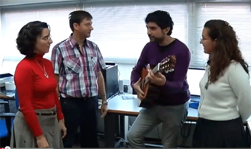 La herramienta que permite a los estudiantes de música saber en tiempo real si están tocando correctamente un instrumento. Imagen: Historias de Luz